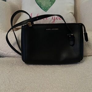 Marc Jacobs Elegant Black Crossbody Bag